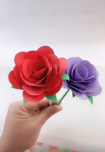 手工玫瑰花制作方法，自制玫瑰花束手工
